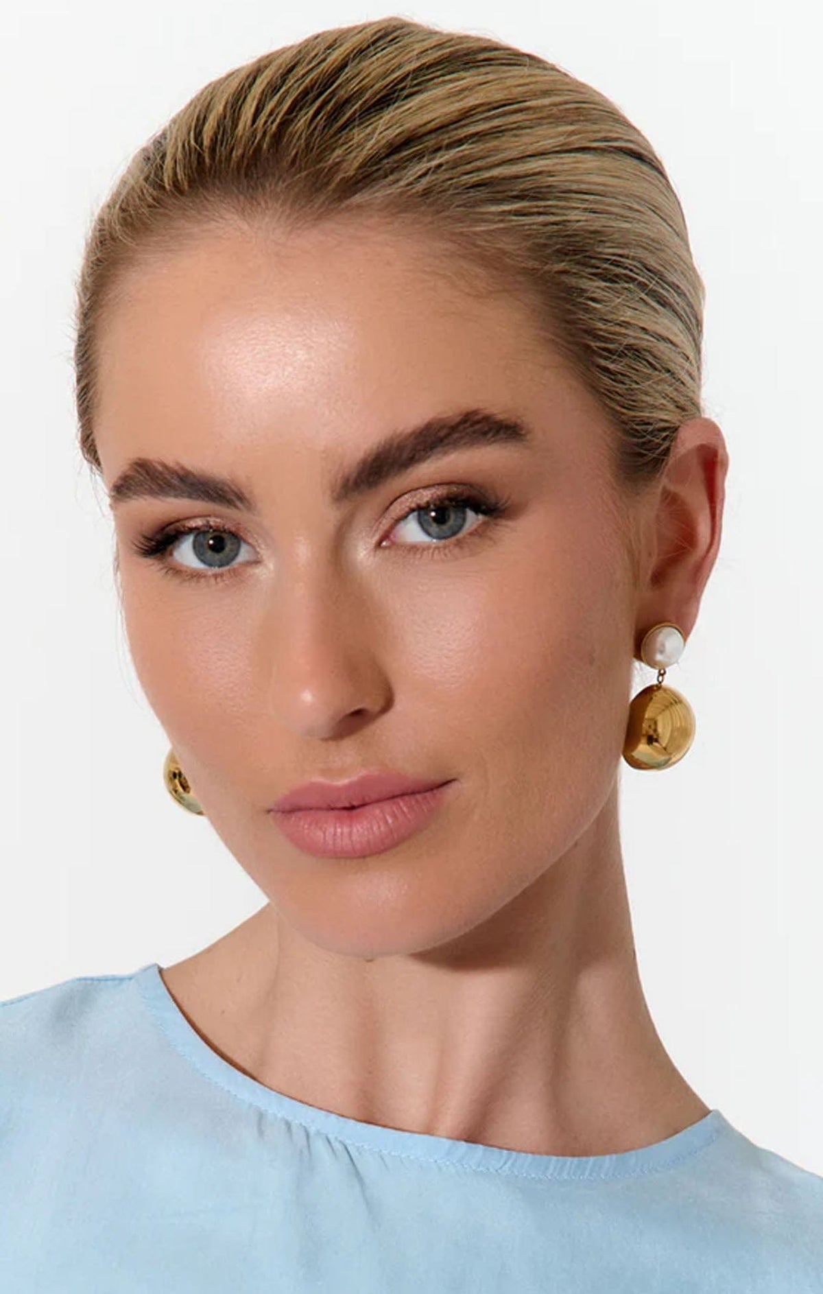 Earrings OS / GOLD FAUX PEARL DISC DROP EARRING IN GOLD