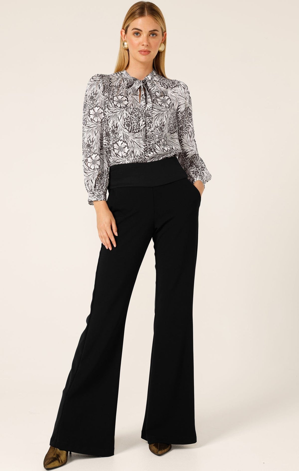 Tops FLORENTINE BLOUSE IN BLACK WHITE FLORAL