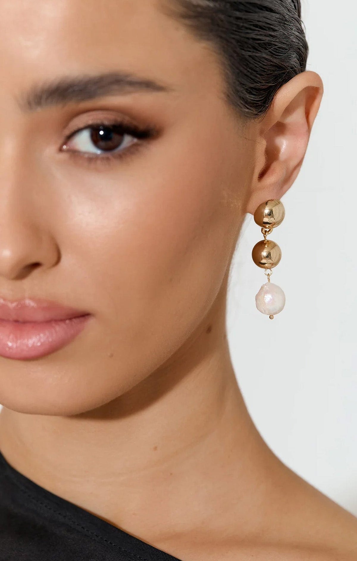 Earrings OS / GOLD PEARL DROP METAL BALL EARRING IN GOLD